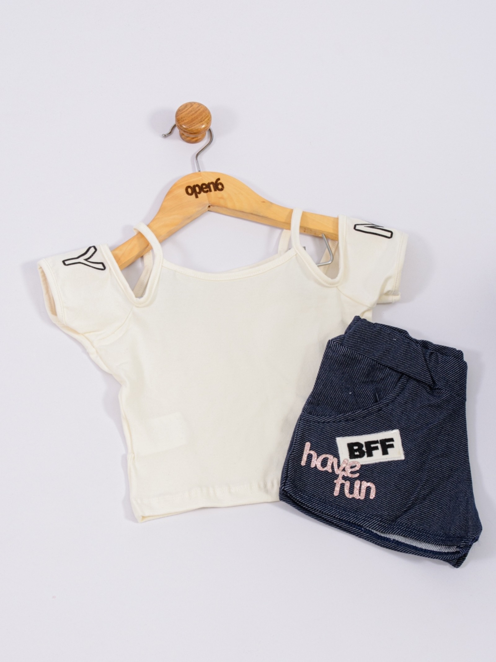 CONJUNTO INFANTIL FEMININO BEST FRIENDS OFF WHITE 2199 - FTK BRAND 