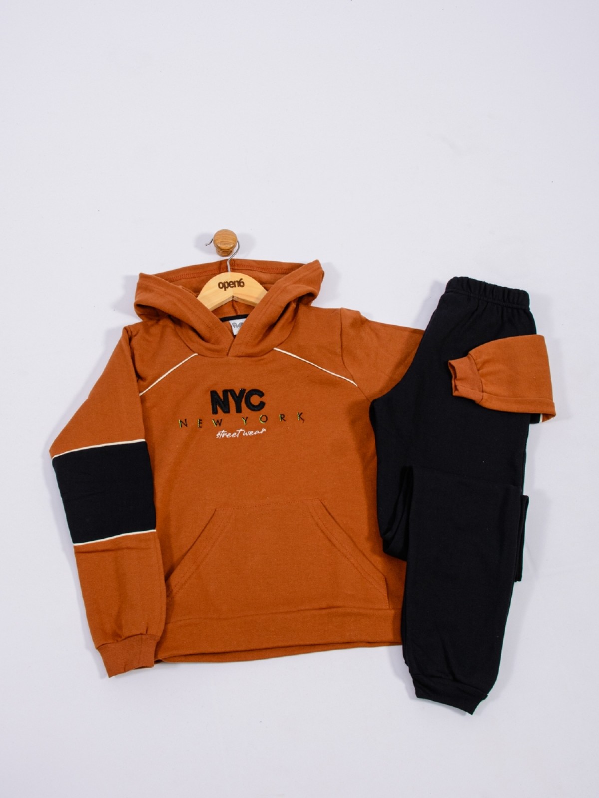 CONJUNTO INFANTIL MASCULINO NYC CARAMELO 2467 - FTK BRAND  